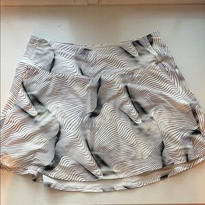Calia Golf high rise eagle skort 16” Black and White Patterned - NWT